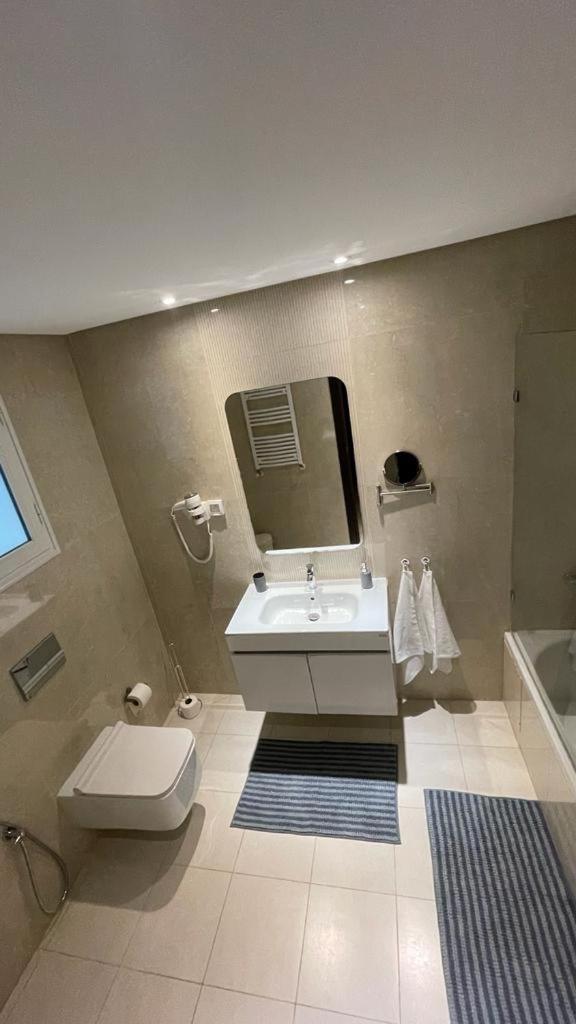 Schoene, Ruhige Neuwertige 127Qm Ferienwohnung Sidi Daoud Luaran gambar